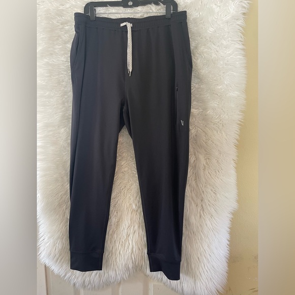 Vuori Sunday Performance Men’s Joggers. Size XL;
Style: V416 - Picture 2 of 12